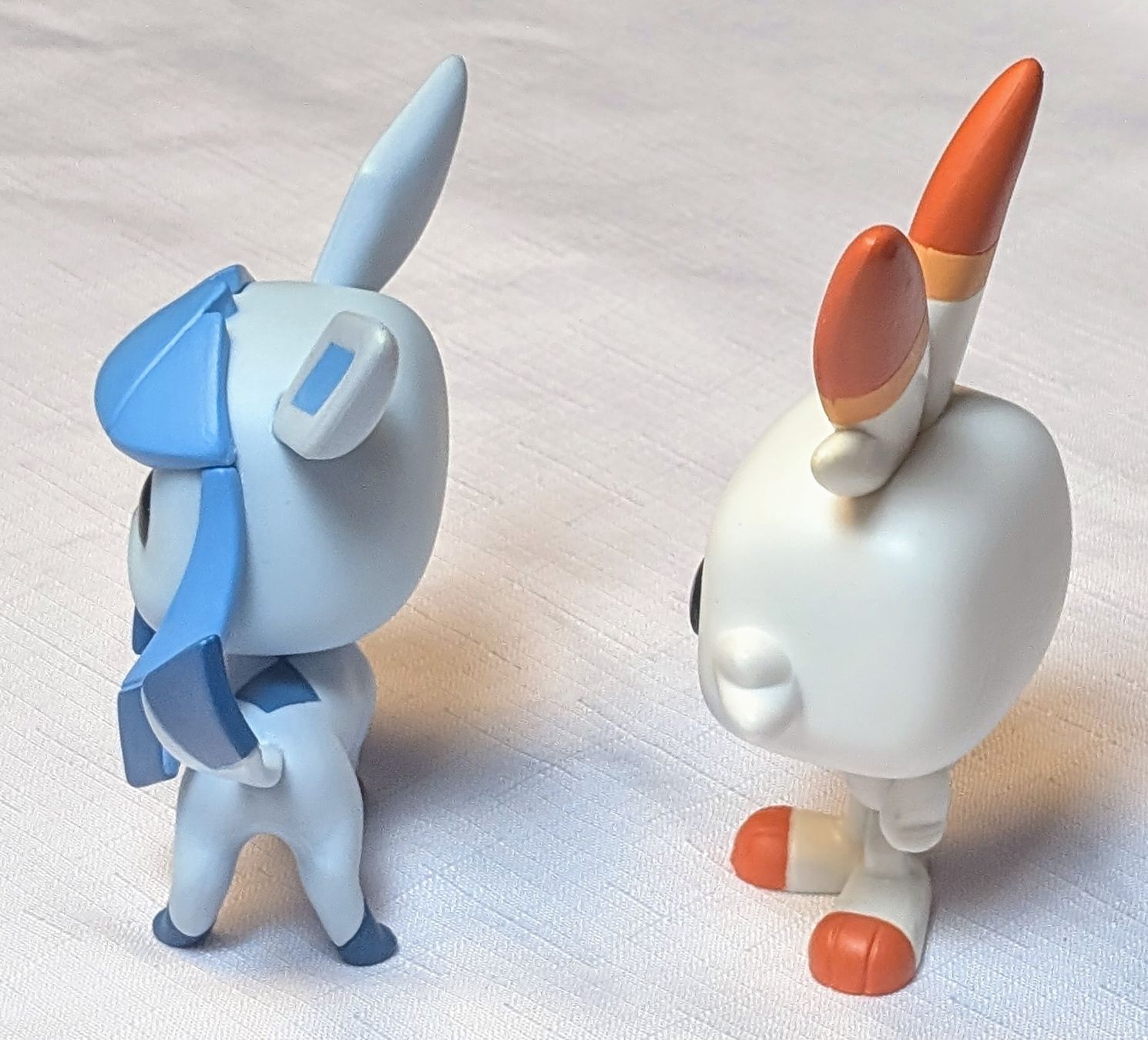 Funko Figuren: Funko Pop! Pokemon - 2er Set - Glaceon & Scorbunny – Neu (gemäss Beschreibung) aus Wängi von ABIZONE-86 1