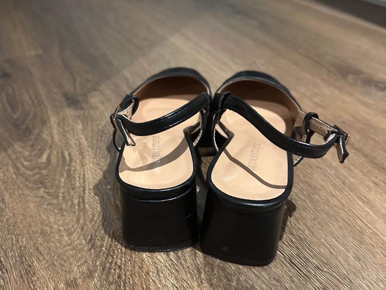 Graceland Scarpe da donna: Schwarze Slingback-Pumps mit Blockabsatz – Nuovo (secondo la descrizione) da Kölliken venduto da mar_8jjj 2