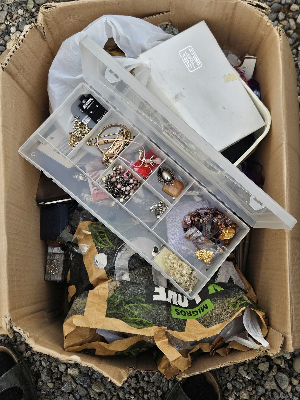 Sonstiger Schmuck: Modeschmuck Lot XXL  – Gebraucht aus Adlikon b.Regensdorf von kuka02 6