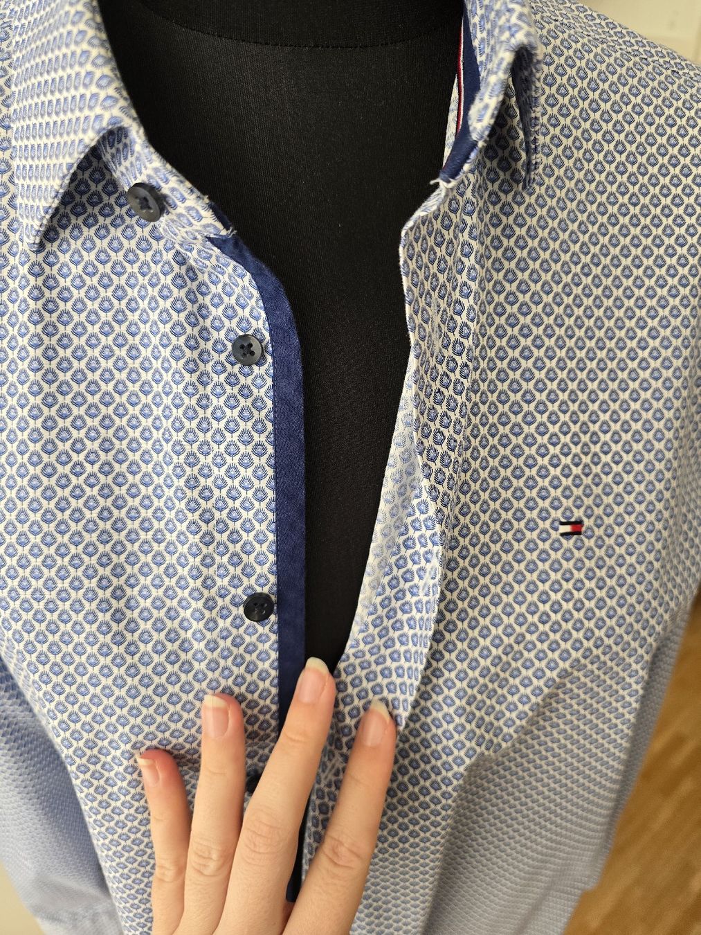 Tommy Hilfiger Camicie: Tommy Hilfiger Herren Hemd Gr. 43, Regular Fit – Usato da Zürich venduto da ale_bg2x 1