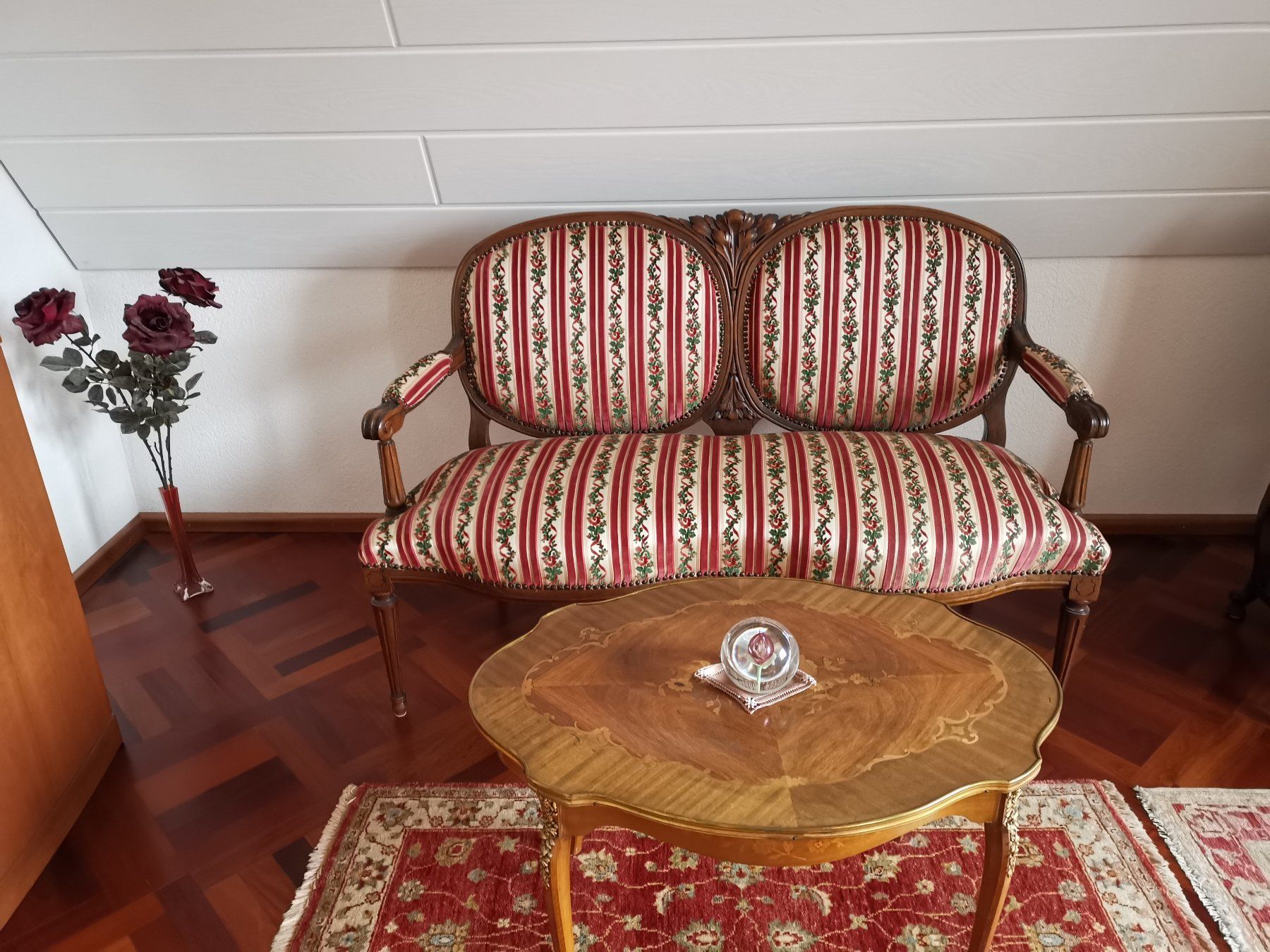 Divani: antikes Sofa – Usato da Dornach venduto da Hei50