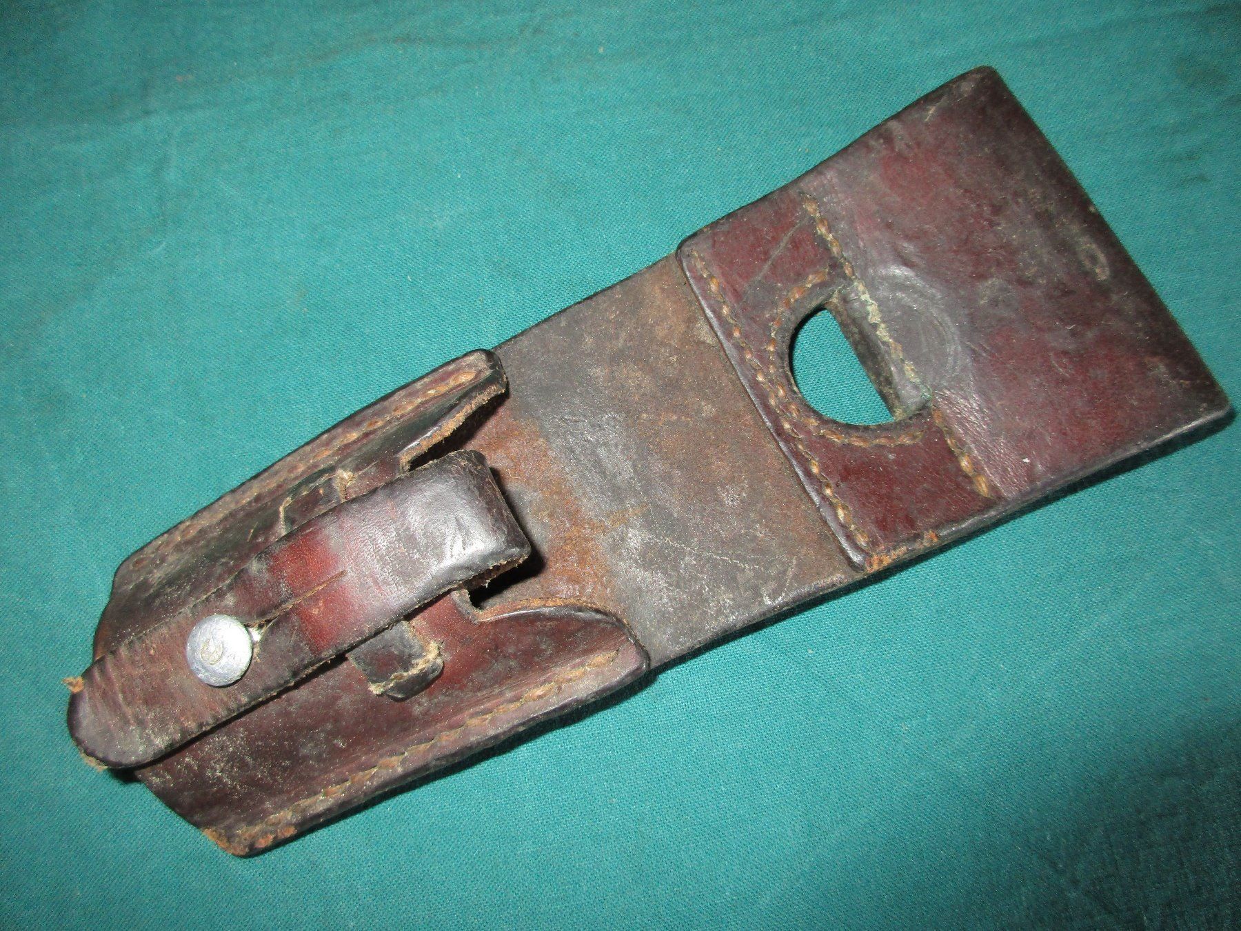 Schweizer Armee Ausrüstung & Ersatzteile: Bajonetthalter 1965 – Gebraucht aus Bowil von