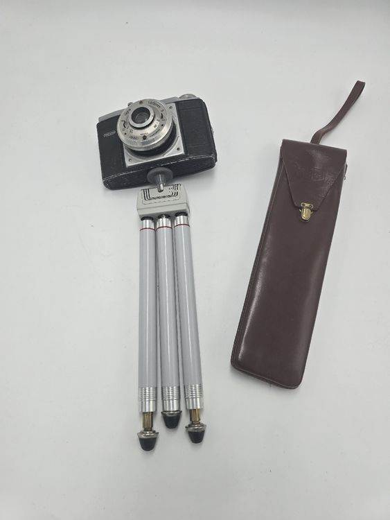 Appareil photo dans l'état avec son étui cuir vintage  AGFA  - Collection
