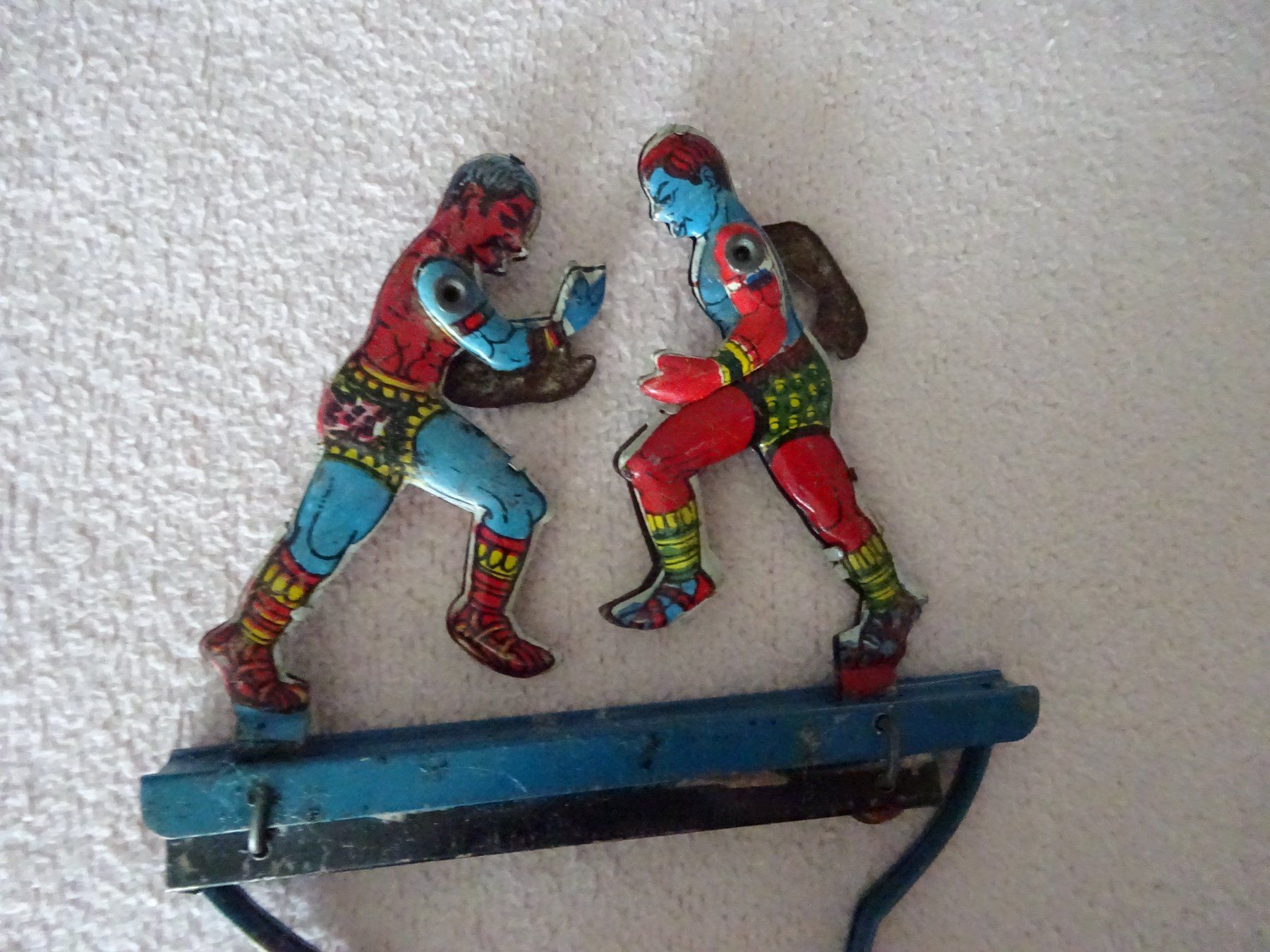 Masters of the Universe Figuren: SPIELZEUG  **  ANTIK  **  KÄMPFER – Gebraucht aus Luzern von xrayspex99