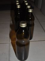 10 Braunglasflaschen mit Schraubverschluss 0.50 l rund