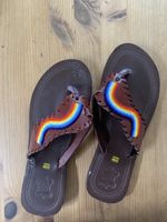 Sandalen/Zehentrenner Gr. 40 Leder mit Regenbogen Perlen