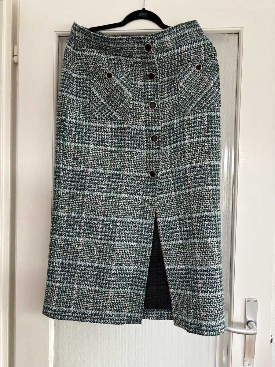Zara Gonne: Zara jupe neuf taille L – Nuovo (secondo la descrizione) da Brügg BE venduto da rah_mqh8