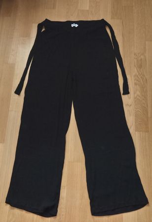 Wide Leg Hose mit Gürtel – Gr. M (Neu/Ungetragen)