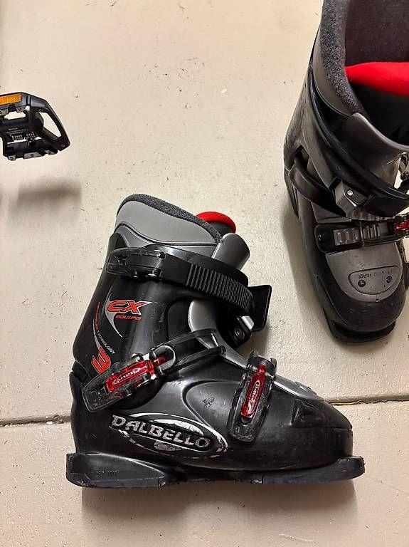 Scarpe per ragazzi: Kinder Ski Schuhe – Usato da Meilen venduto da larakuppel 1