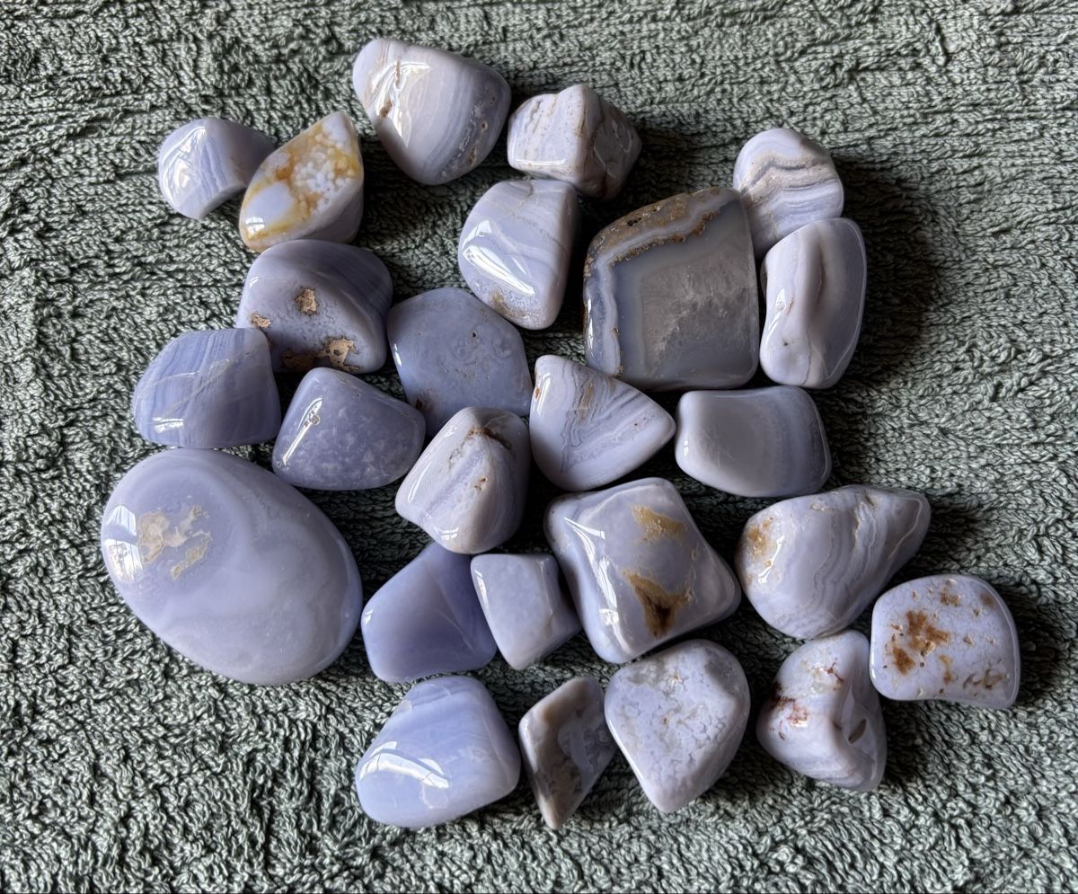 Minerali & Pietre curative: Chalcedon Handschmeichler 24 Stk. – Nuovo (secondo la descrizione) da Erlinsbach venduto da moseco