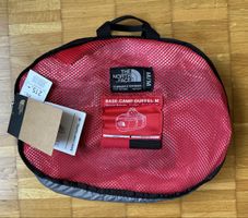 North Face duffel G M
