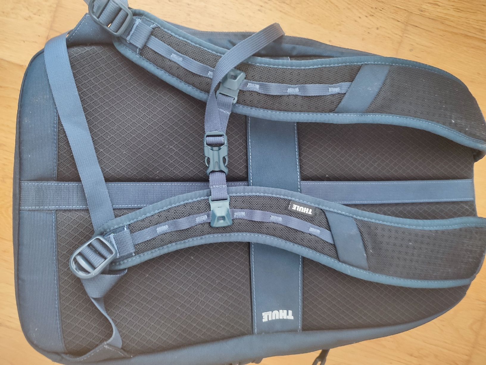 Rucksäcke: SUPER Schuel - Arbeits-Rucksack Thule fast wie neu – Gebraucht aus Ittigen von ABalli 2