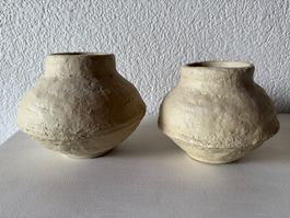 Lot de 2 vases en papier mâché faits main beige 15cm