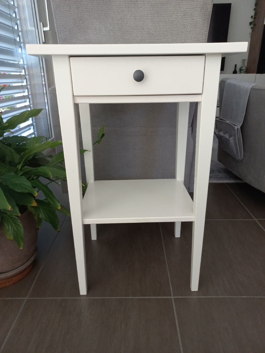 Comodini: Table de chevet Hemnes – Usato da Romont (FR) venduto da Lima31 1