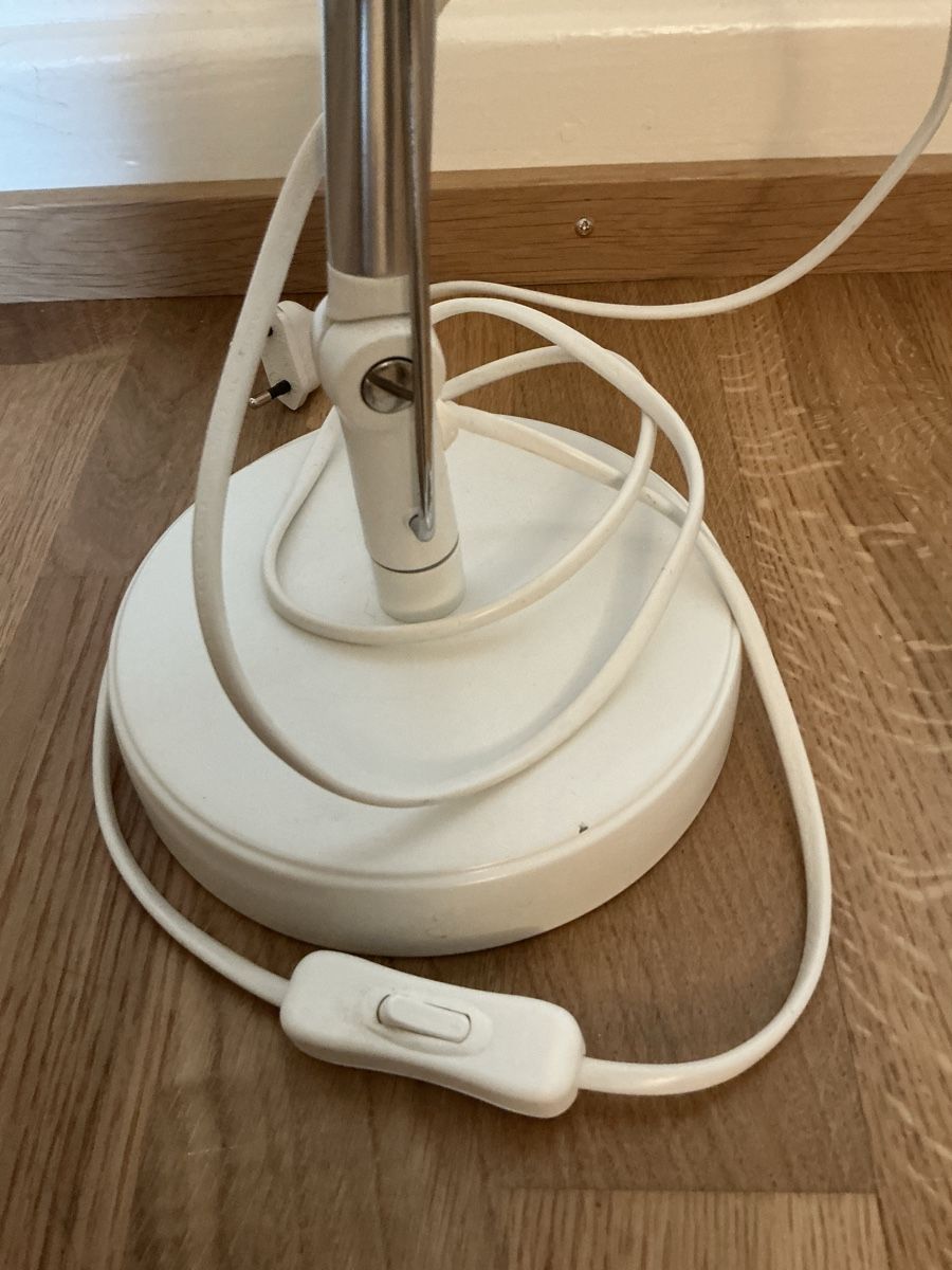 Ikea Lampade: Schreibtischlampe weiss  – Usato da Zürich venduto da lealingenhel 2
