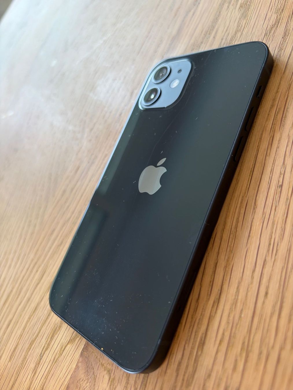 Apple Telefoni cellulari / Smartphones: iPhone 12, 128 GB, schwarz – Usato da Wil SG venduto da Klicks