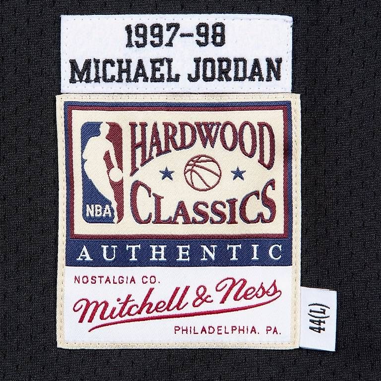 Mitchell & Ness Canottiere & Pantaloni: Michael Jordan, Bulls, 1997-98, Mitchell & Ness – Nuovo e nell'imballaggio originale da Ormalingen venduto da Rune86 4