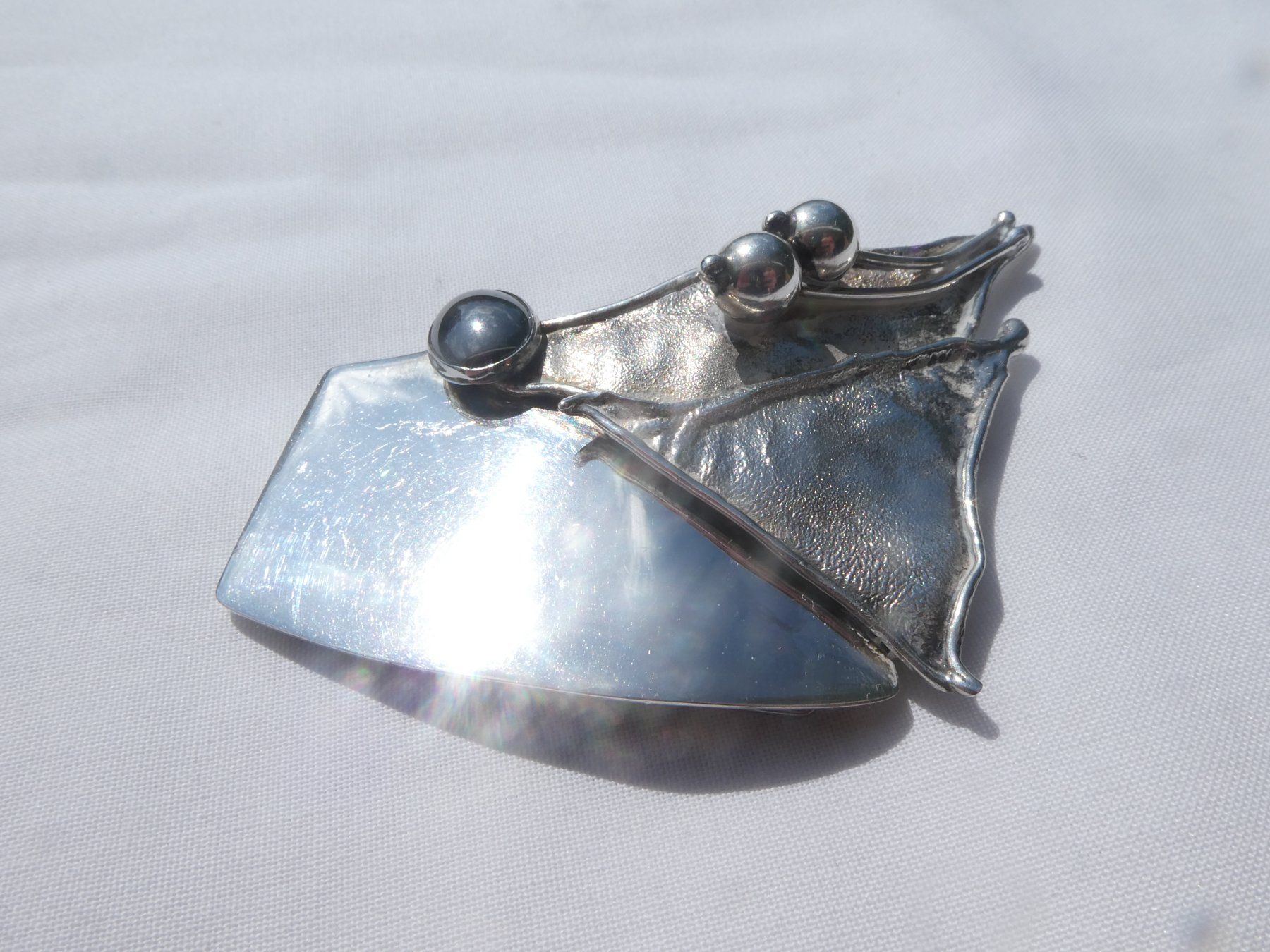 Spille & Fermagli: Designer Schmuck von Avi Soffer: Brosche Silber 925 handmade – Nuovo (secondo la descrizione) da Gattikon venduto da kaandooh