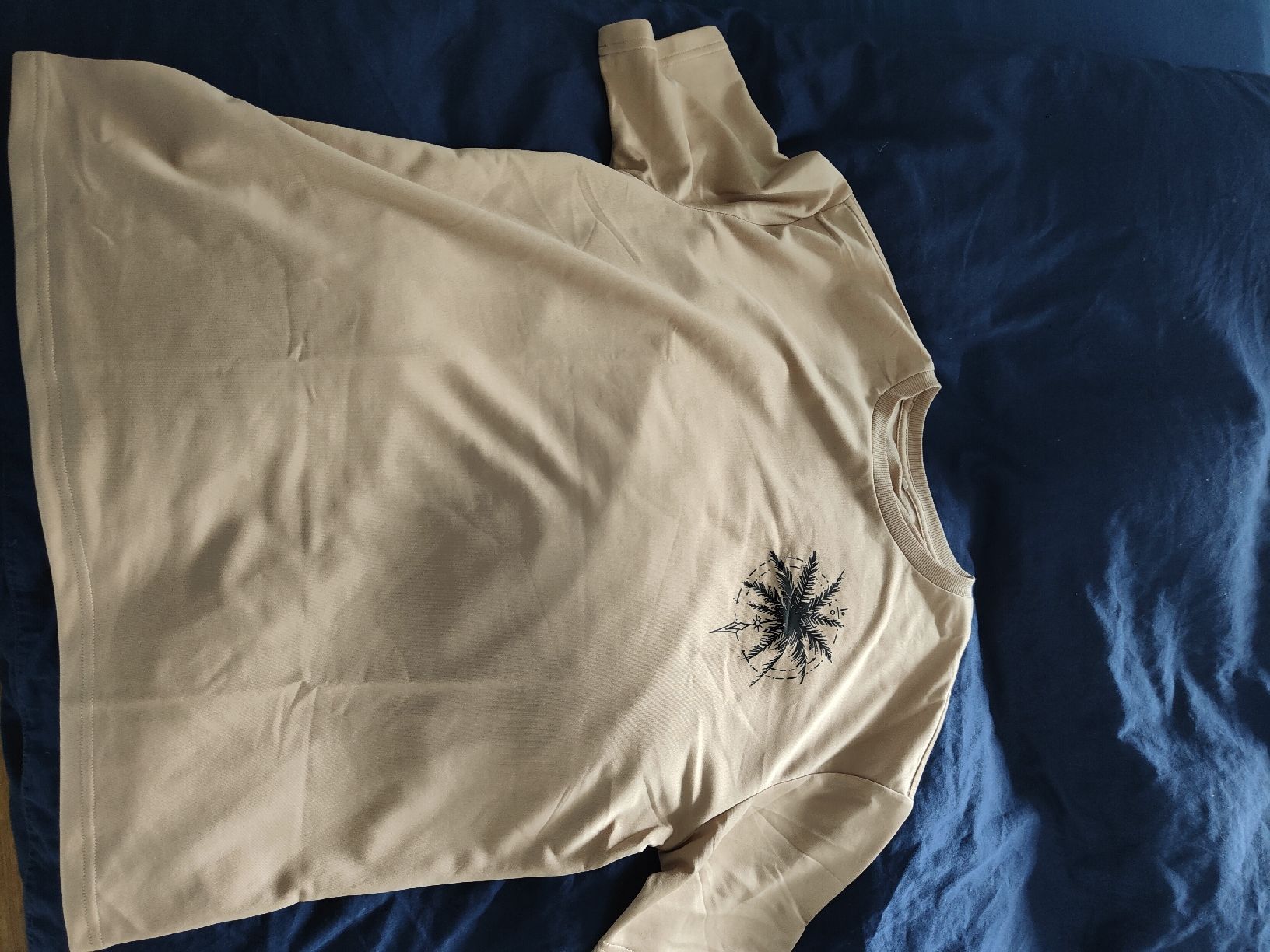 T-shirt: t-shirt, palme – Nuovo e nell'imballaggio originale da Muttenz venduto da NMtn.