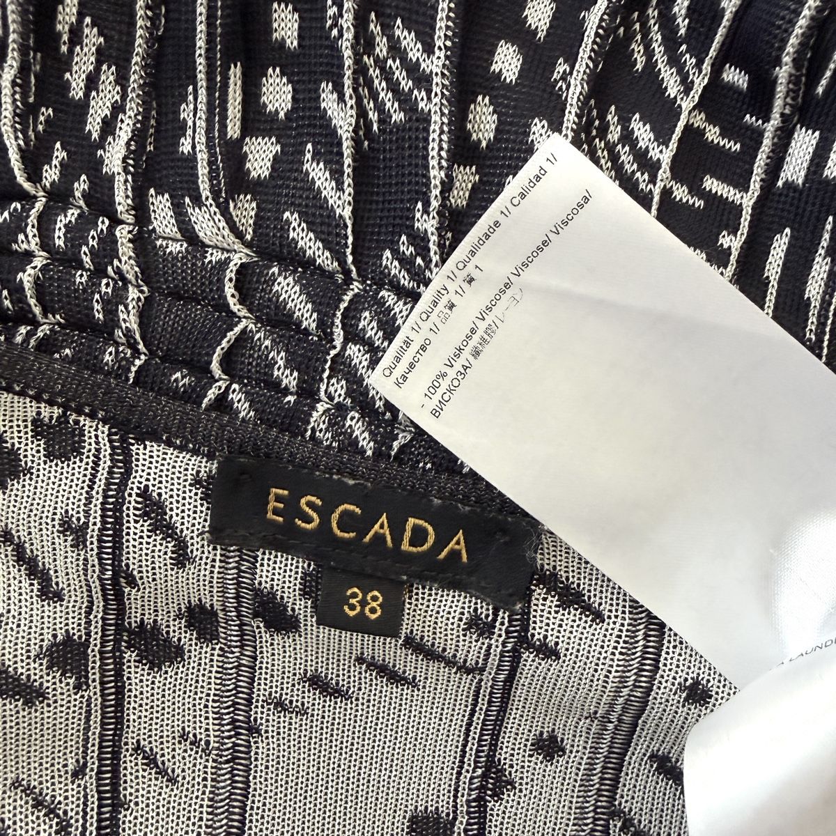 Escada Vestiti: ESCADA Viscose Dress – Nuovo (secondo la descrizione) da Emmen venduto da Colette-Juliette 6
