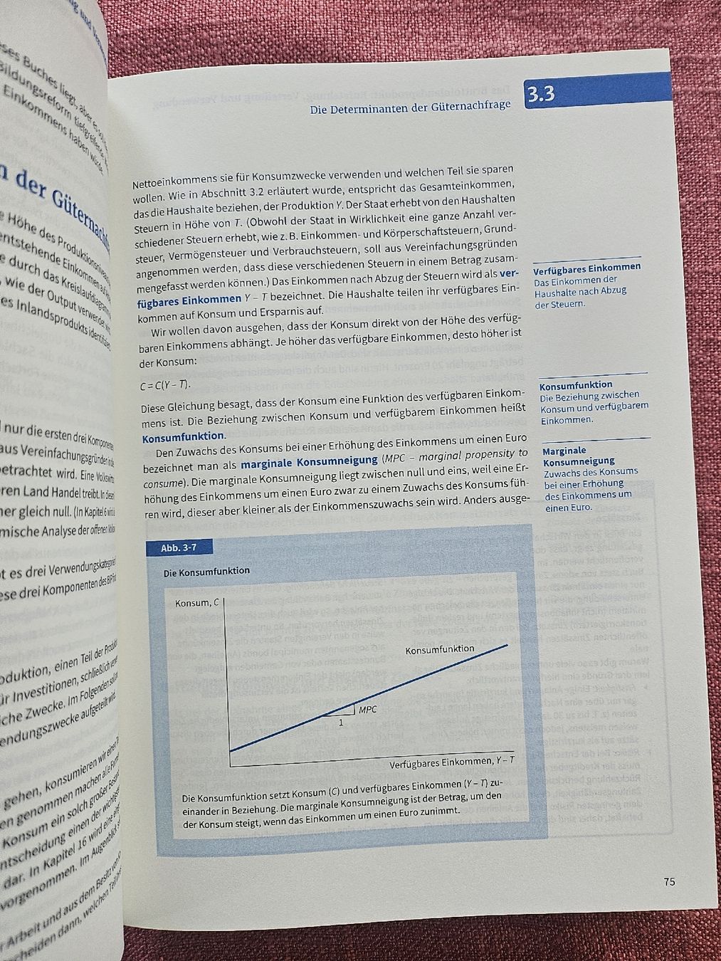 Libri: Makroökonomik (7. Auflage) – Usato da Dietikon venduto da Buchantiqdietikon 1