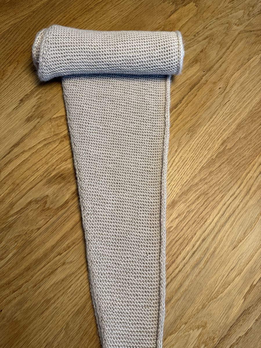 Foulards, Tücher & Schals: Handgestrickte Kapuzen Schal  – Neu (gemäss Beschreibung) aus Regensdorf von aid_hl7v 2