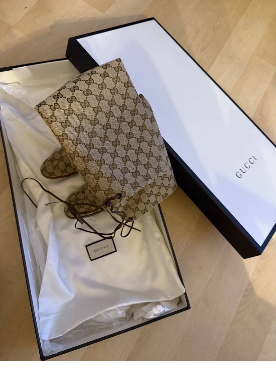 Chaussures femmes: Gucci Stivel aus GG monogram – Neuf (Voir description) à Brunnen par alb_w79d 3