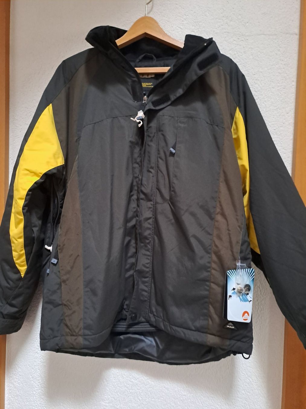 Giacche: Winterjacke, Gr. M, PLUP – Usato da Frauenfeld venduto da Andadaa