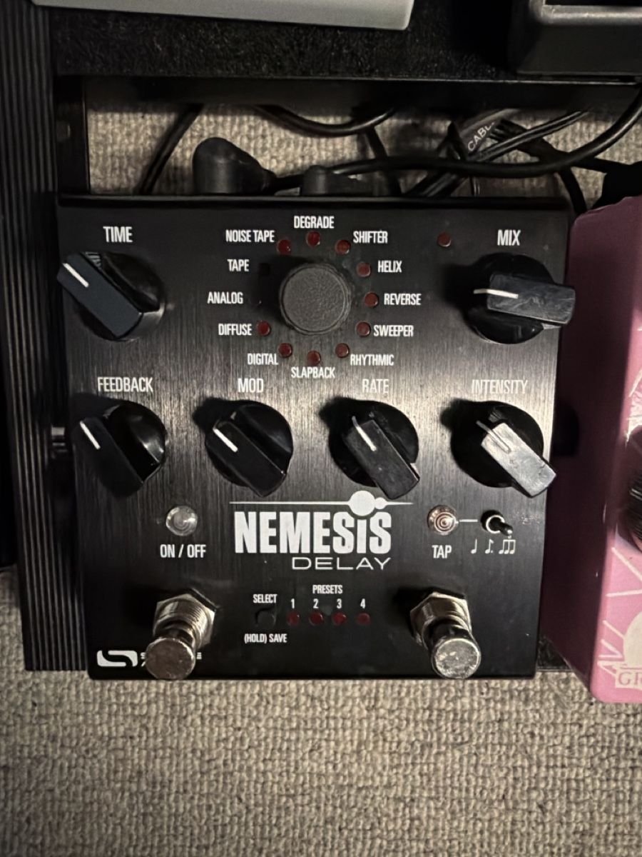 Strumenti musicali: Source Audio Nemesis Delay Pedal – Usato da Langenthal venduto da guitarsnrecords