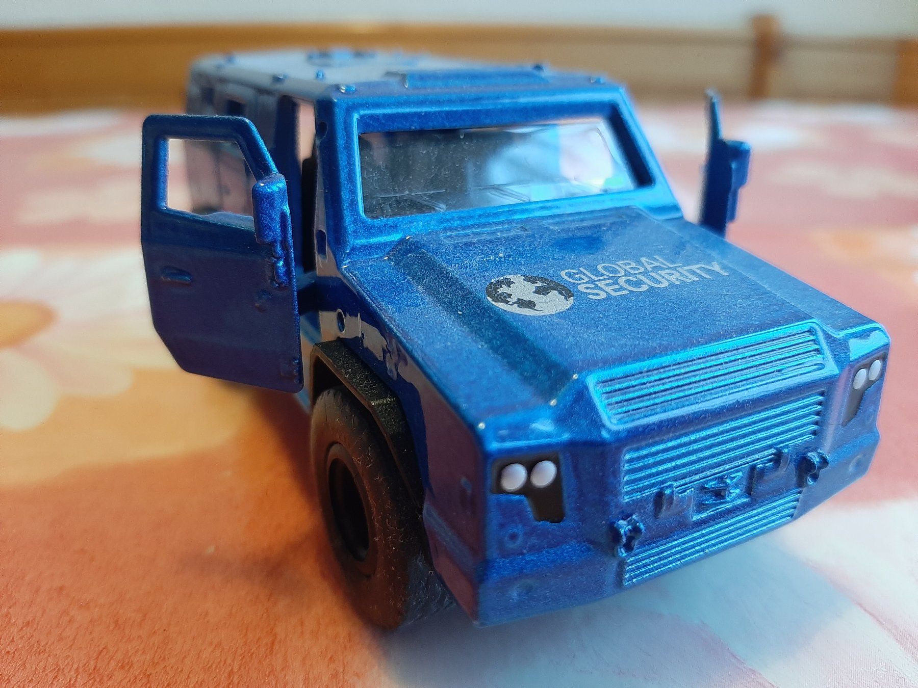 Siku Modellautos: Siku Geldtransporter 2 Global Security – Neu (gemäss Beschreibung) aus Strengelbach von Wedi73 4