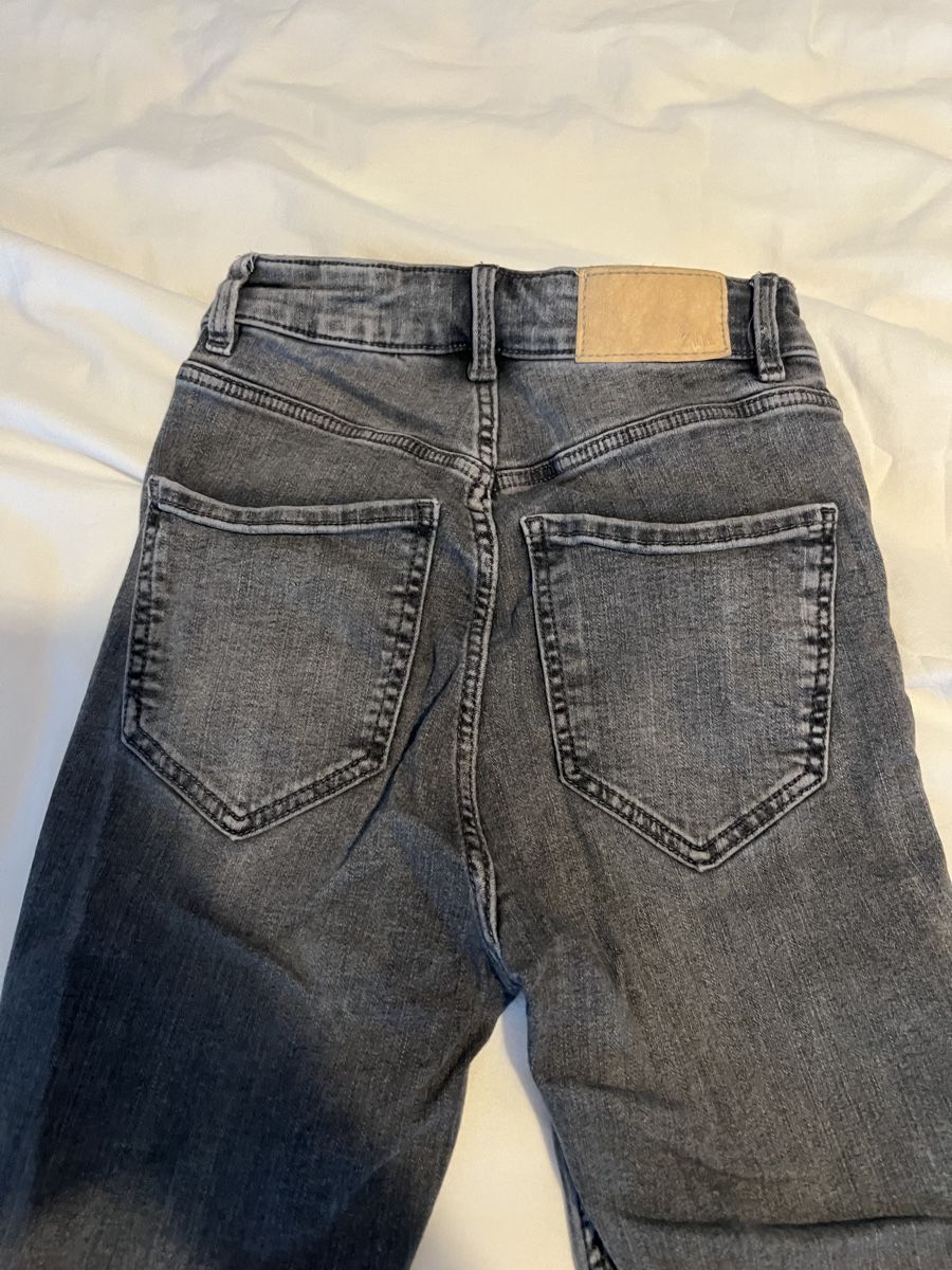 Zara Jeans: Jeans – Usato da Zürich venduto da tyr_5j6q 3