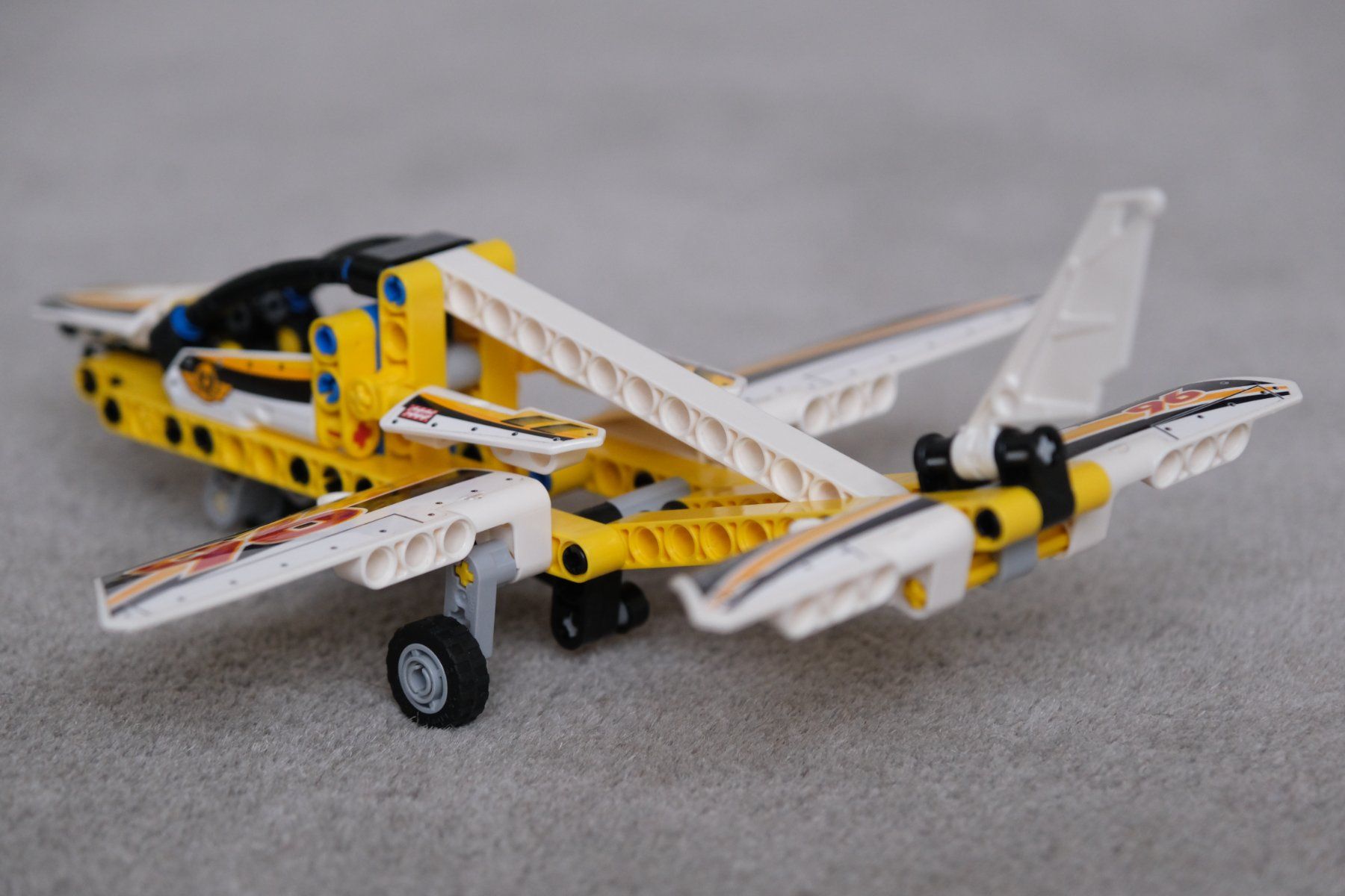 Lego Kit di costruzioni: Lego Technic set 42044 Düsenflugzeug / Avion – Usato da Nyon venduto da JJZA 7
