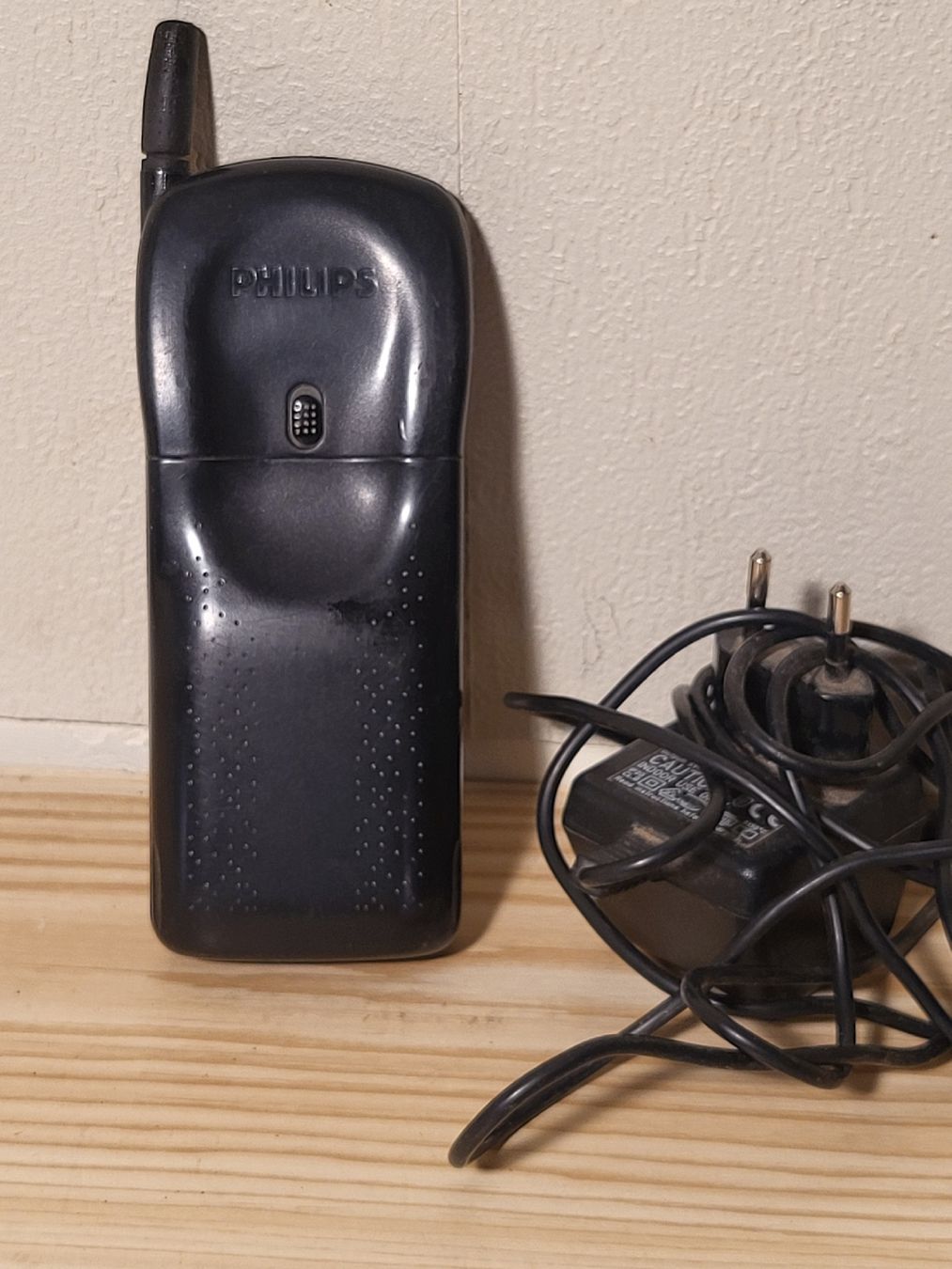 Philips Handys / Smartphones: Retro Handy Philips Twister mit Ladegerät – Gebraucht aus Zürich von thn_gx89 1