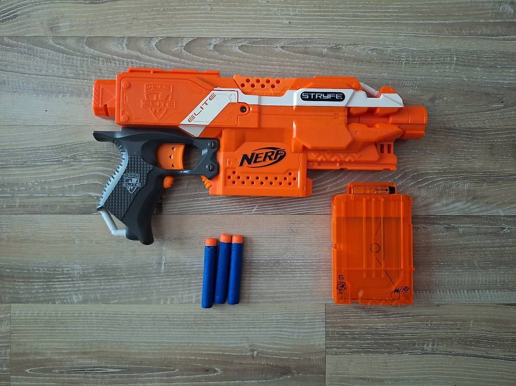Spielzeuge: Nerf Stryfe Elite – Gebraucht aus Diessenhofen von ben_5h68
