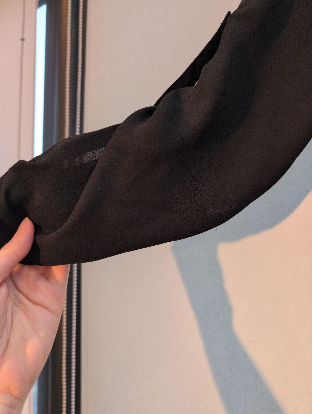 H&M Camicette: Schwarze Bluse von H&M, Grösse 34 – Usato da Kirchberg BE venduto da lauraflu 1