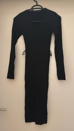 Neues Elegantes, schwarzes Strickkleid, Gr. XS