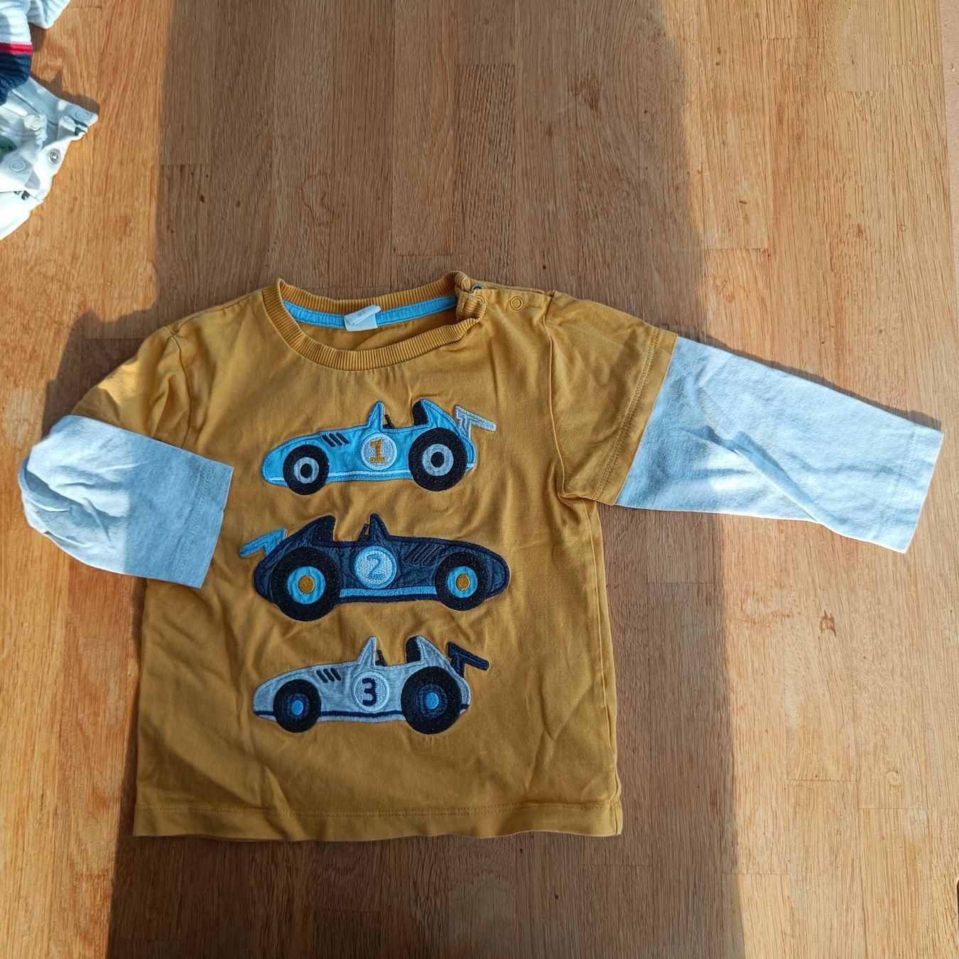 Pulls et sweat-shirts: Pullover Grösse 92 – D'occasion à Jaberg par urig17.