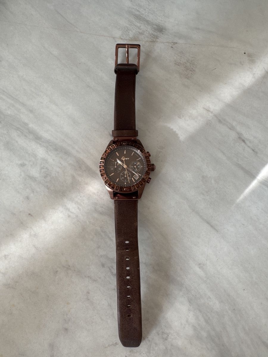 DKNY Uhren: DKNY uhr in braun – Gebraucht aus Zürich von Elisa_K