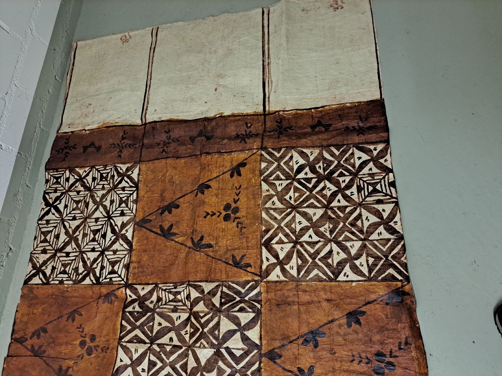 Tutte le decorazioni: Original Tapa von Eua Insel Tonga – Usato da Riehen venduto da Appia48 3