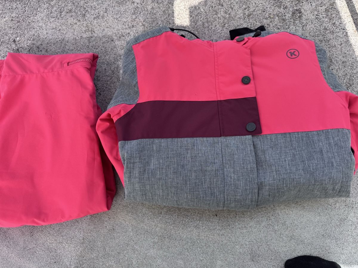 Completi & Tailleur: Ski Jacke Ktec mit Hose Grösse S   – Usato da Niederbüren venduto da Oetschli 9