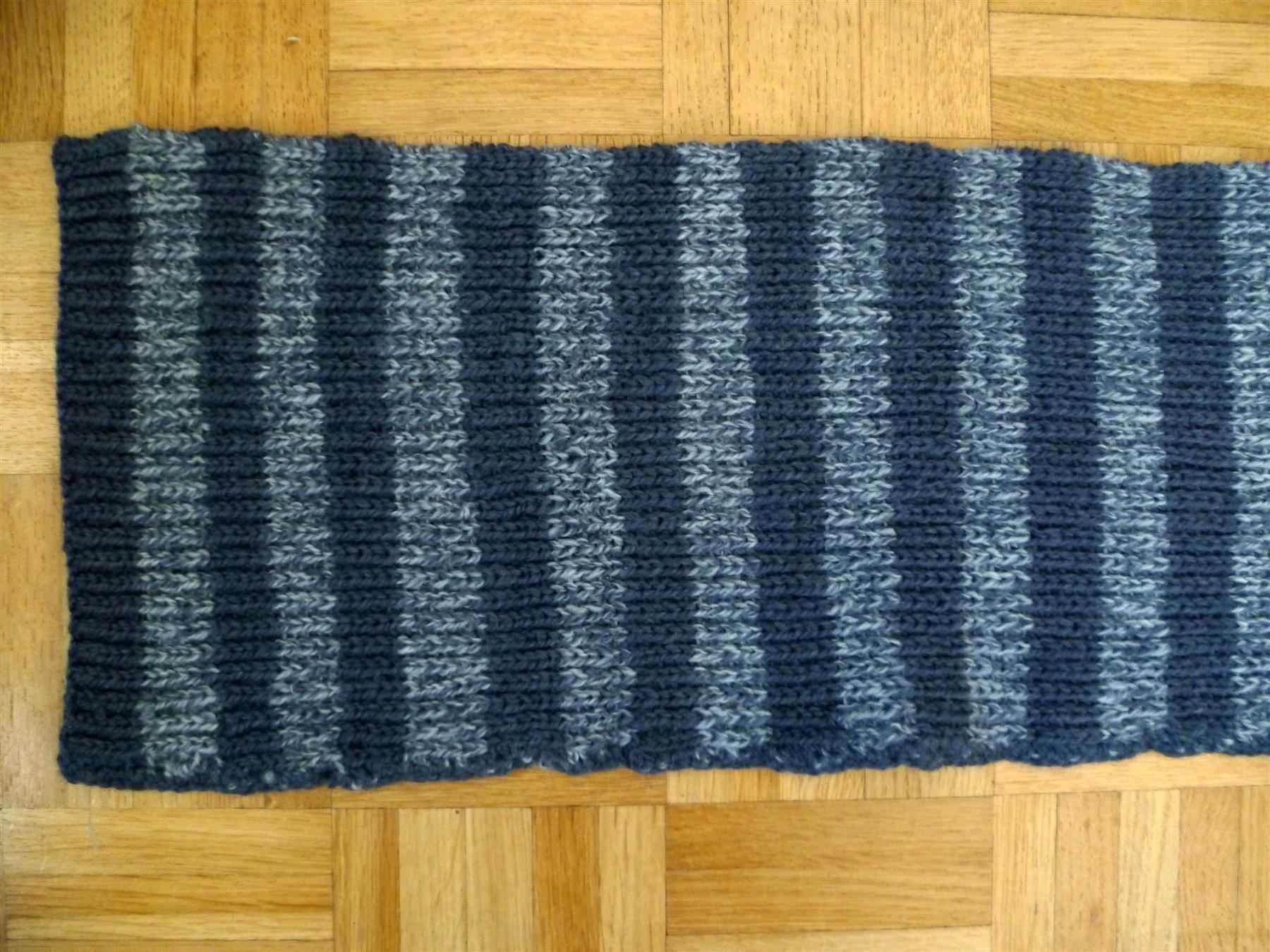 Foulard & Sciarpe: Halstuch handgestrickt – Usato da Aarau venduto da Rdodger 2