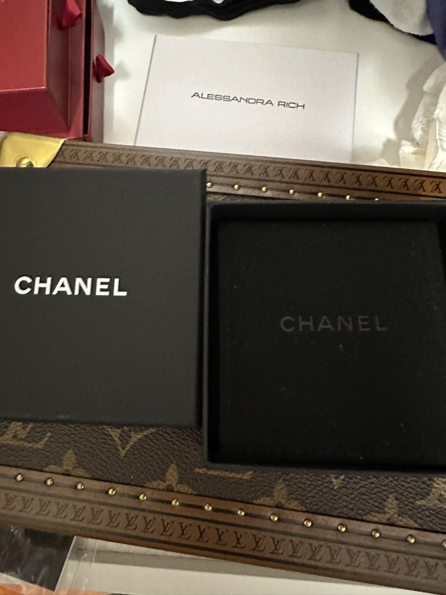 Chanel Orecchini pendenti & Orecchini a lobo: Chanel clip on earrings – Nuovo (secondo la descrizione) da Kilchberg ZH venduto da cruella 8