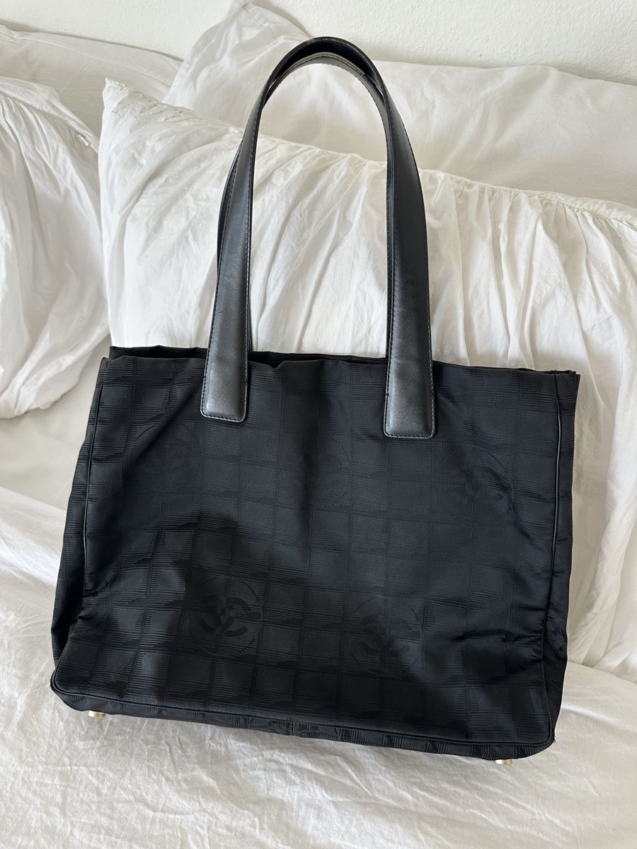 Chanel Borse da donna: vintage Chanel bag – Usato da Fribourg venduto da vale.vas
