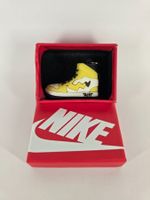 Pokémon Pikachu Sneaker Schlüsselanhänger – Sammlerstück