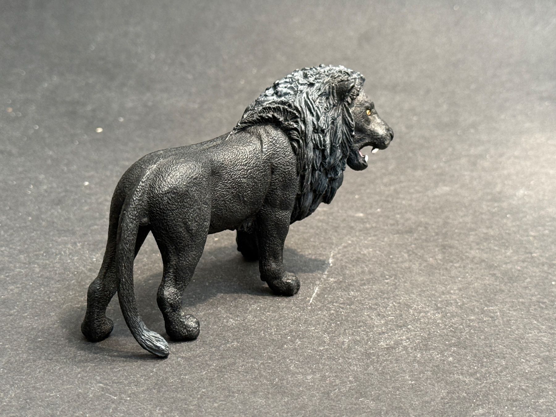 Schleich Statuette: Schleich schwarzer Löwe – Nuovo (secondo la descrizione) da Ennetbaden venduto da mapa05 3