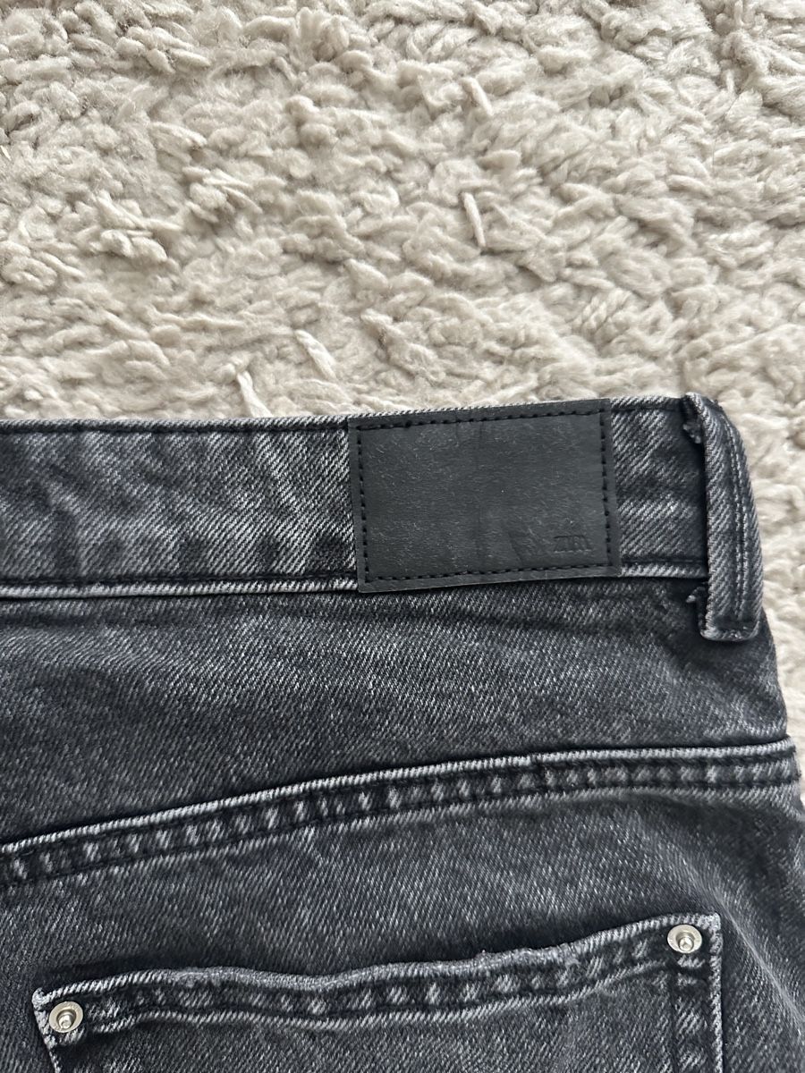 Zara Jeans: Zara Jeans schwarz – Gebraucht aus Dübendorf von Magis_Stuff 3