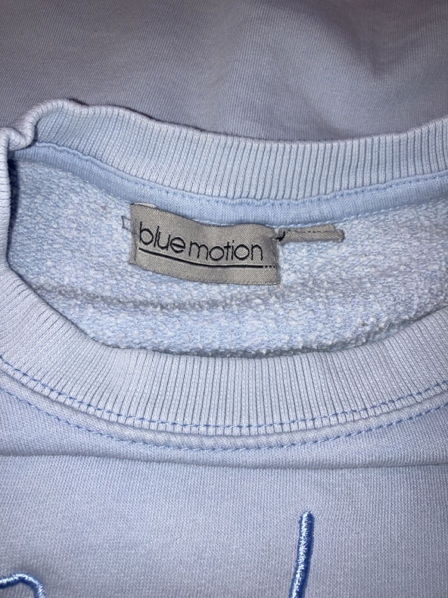 Pullover & Sweatshirts: Pullover mit Schriftzug Voilà hellblau,Gr.S – Gebraucht aus Morschach von leonie87 2