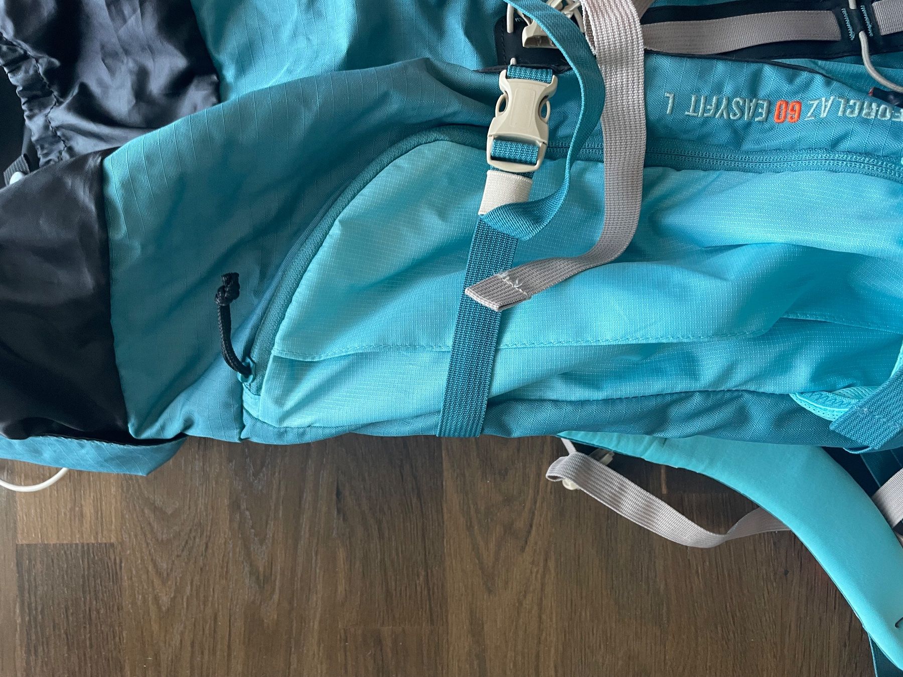 Decathlon Zaini: Rucksack/ Sac à dos 60L – Usato da Olten venduto da B3ren 5