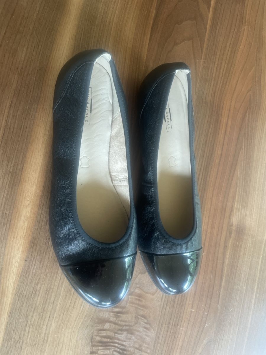 Scarpe da donna: 5th Avenue Ballerinas Leder Gr 41 – Usato da Hergiswil NW venduto da natejuke