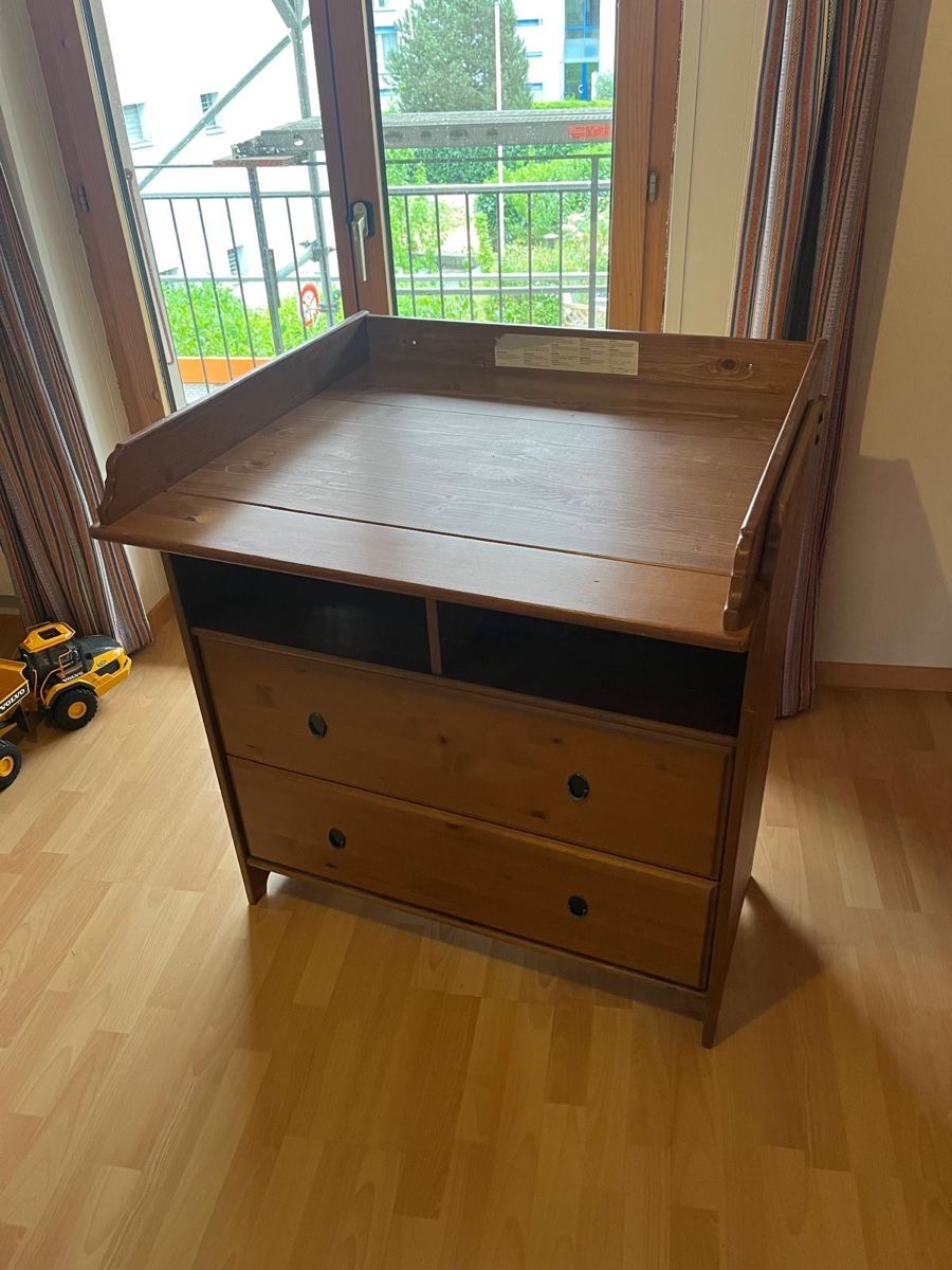 Ikea Tables à langer & accessoires: Wickeltisch / Kommode – D'occasion à Zollikofen par ankathrina